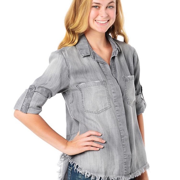 BELLA DAHL
FRAYED HEM SPLIT BACK TOP Medium NWT - Picture 2 of 8